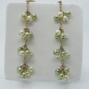 Beautiful vintage pastel colored dangling earrings. Retro earrings